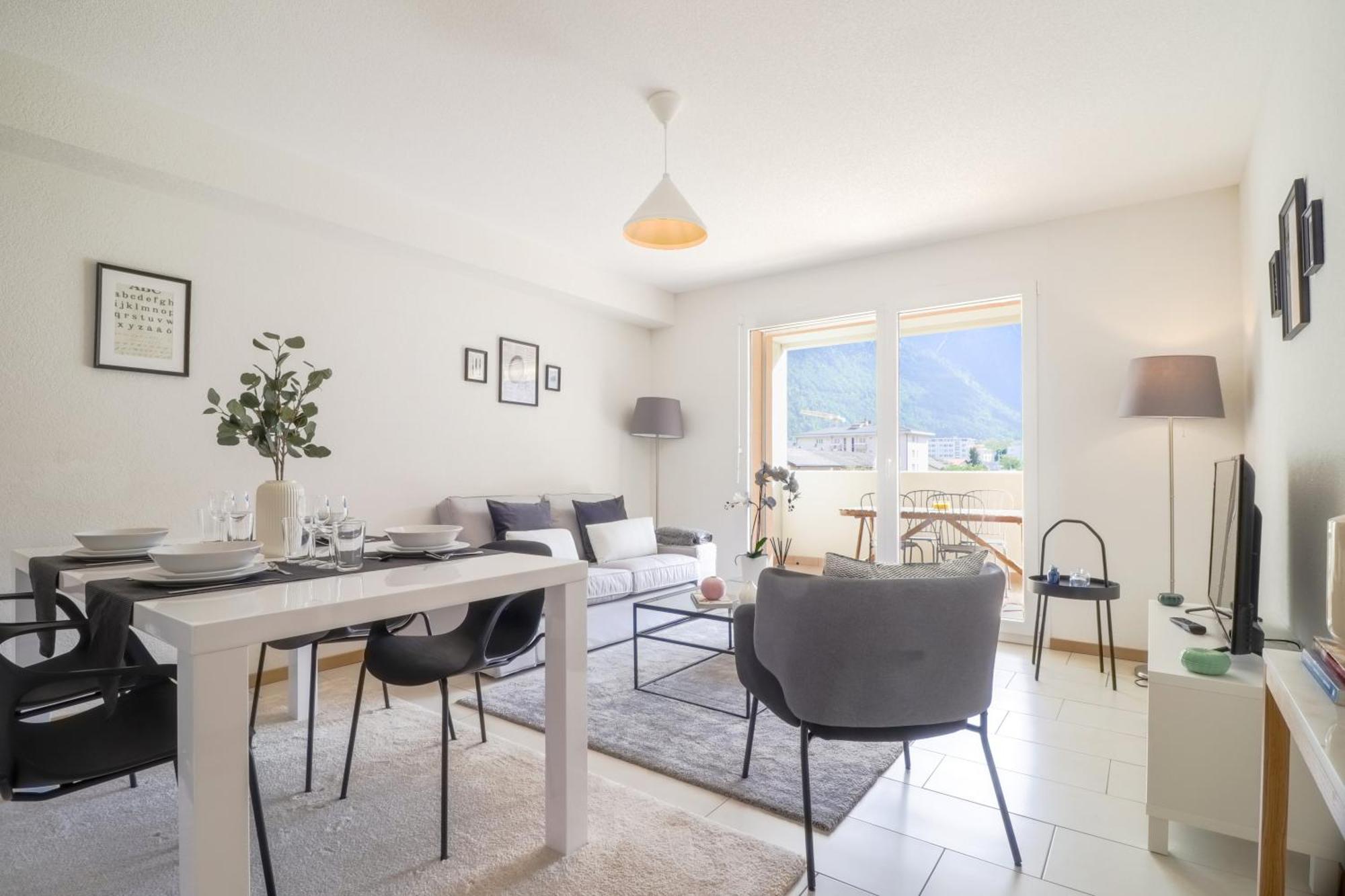 Modern Apartment Close To Martigny Train Station Exteriör bild